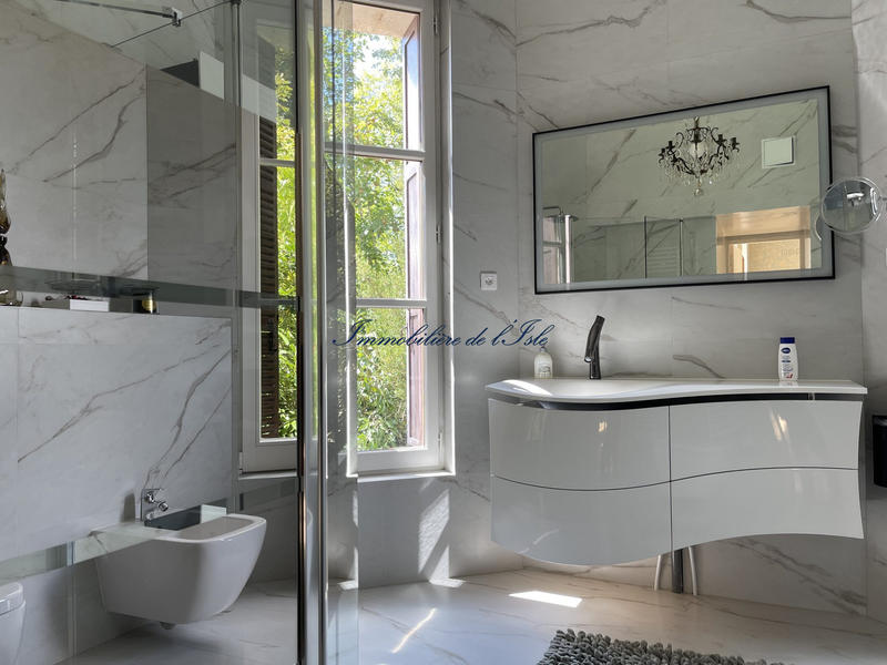 Maison - 420 m² - 13 pièces