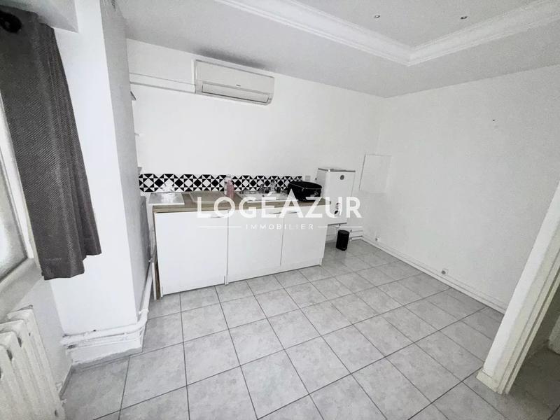 Local commercial - 57 m² - 3 pièces