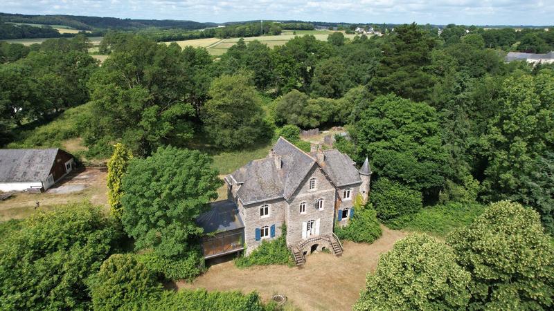 Maison - 483 m² - 14 pièces