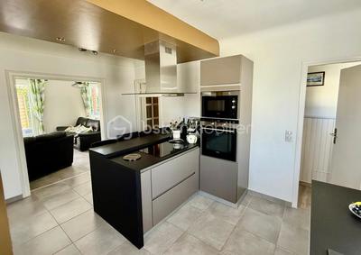 Maison - 127 m² - 7 pièces