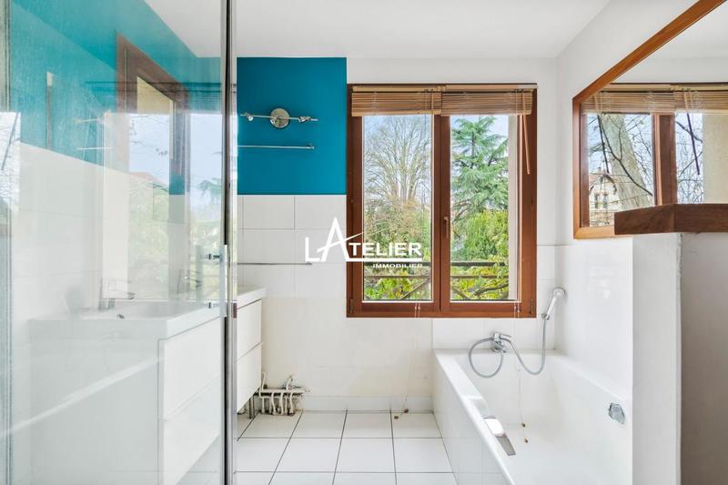 Maison - 399 m² - 15 pièces