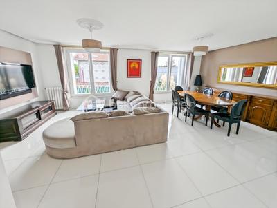 Maison - 135 m² - 6 pièces