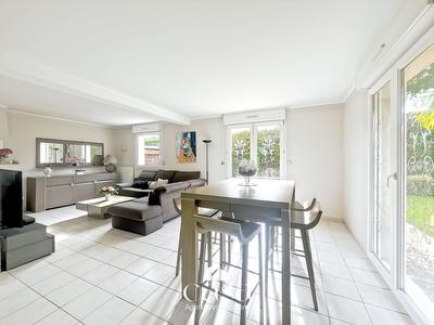 Maison - 96 m² - 5 pièces