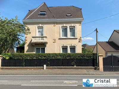 Maison - 177 m² - 8 pièces