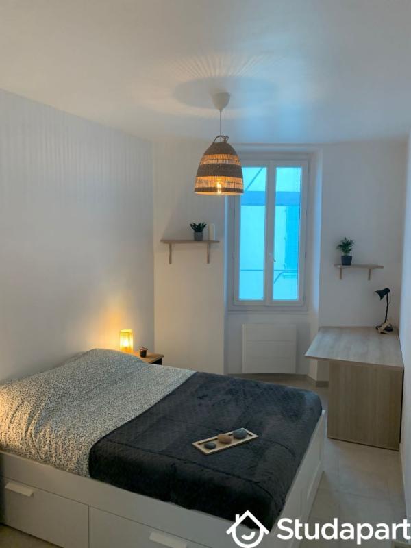 Chambre - 13 m² - 1 pièce