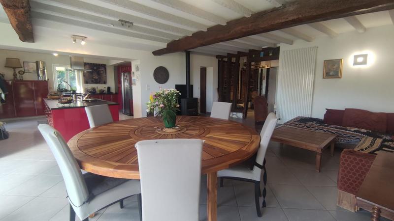 Maison - 300 m² - 9 pièces