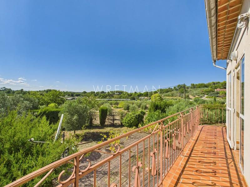 Villa - 192 m² - 8 pièces