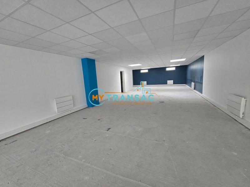 Local d'activités - 270 m²