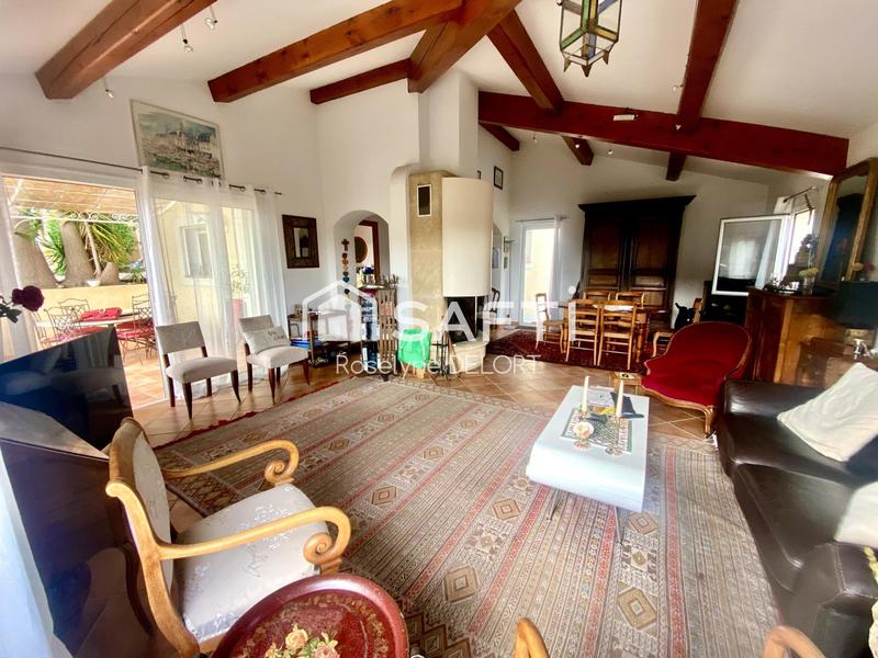 Maison - 223 m² - 8 pièces