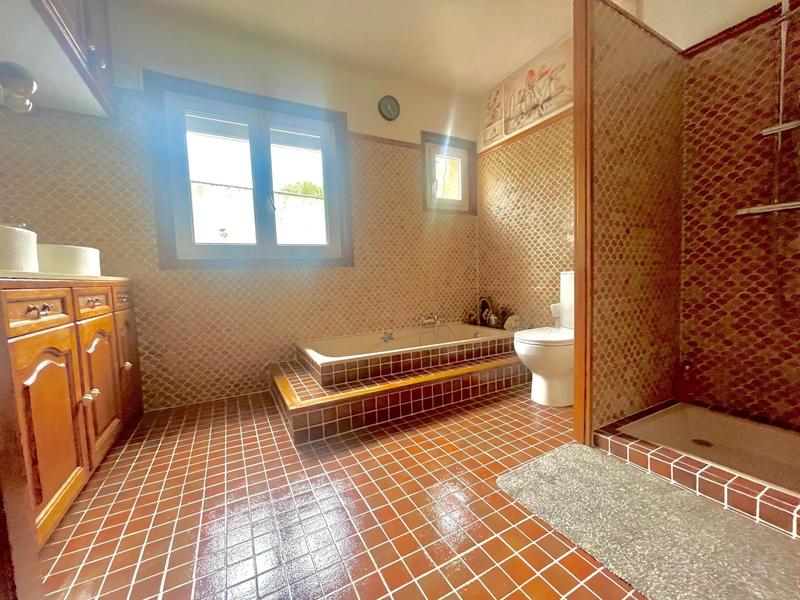 Maison - 197 m² - 7 pièces