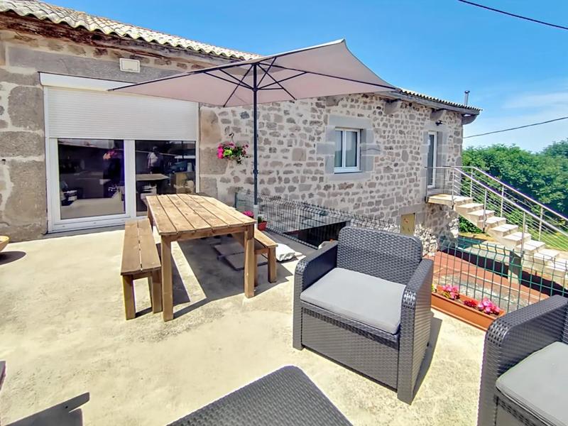 Maison - 300 m² - 9 pièces