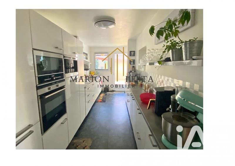 Maison - 146 m² - 8 pièces