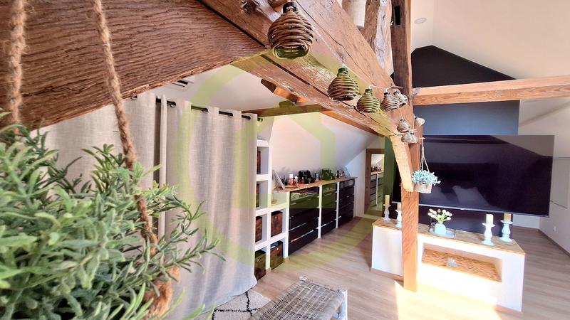 Maison - 217 m² - 8 pièces