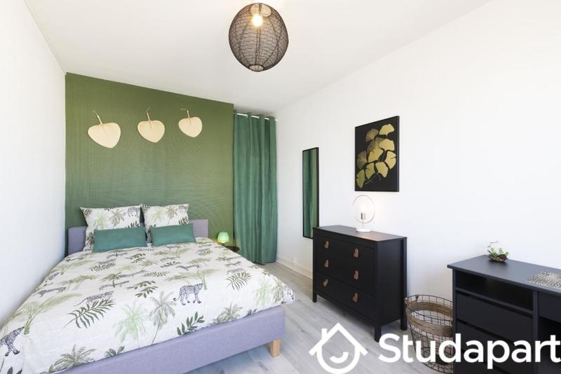 Chambre - 10 m² - 1 pièce