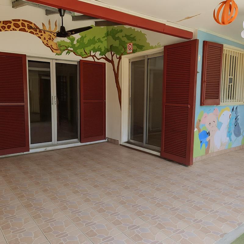 Maison - 120 m² - 9 pièces