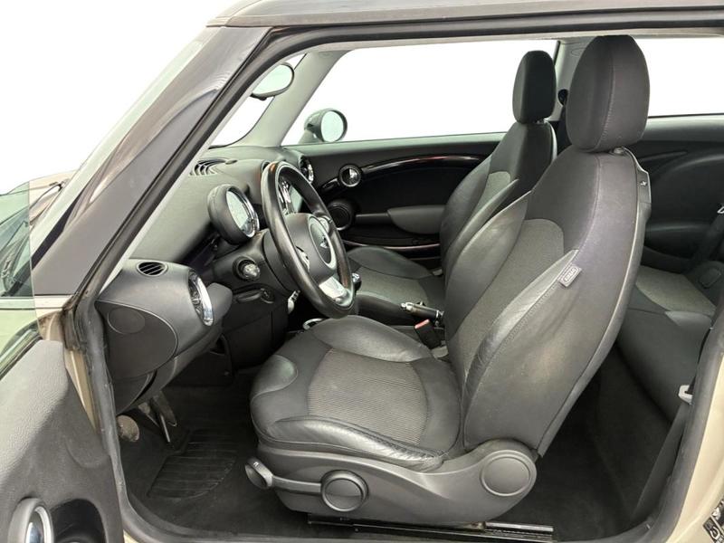 Mini Hatch R56 1.6i - 120 Cooper