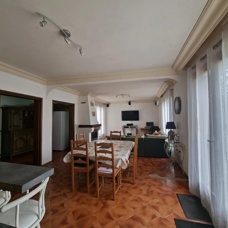 Maison - 266 m² - 5 pièces