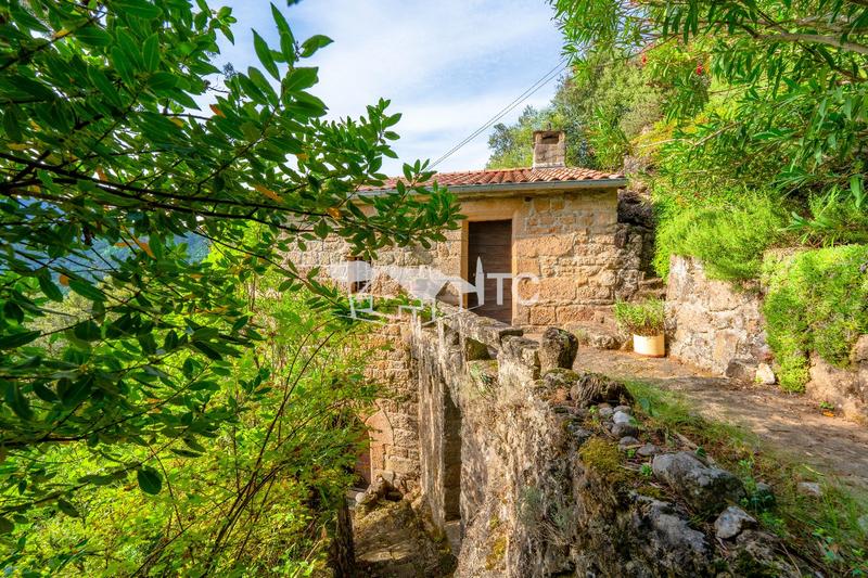 Maison en pierre - 64 m² - 4 pièces