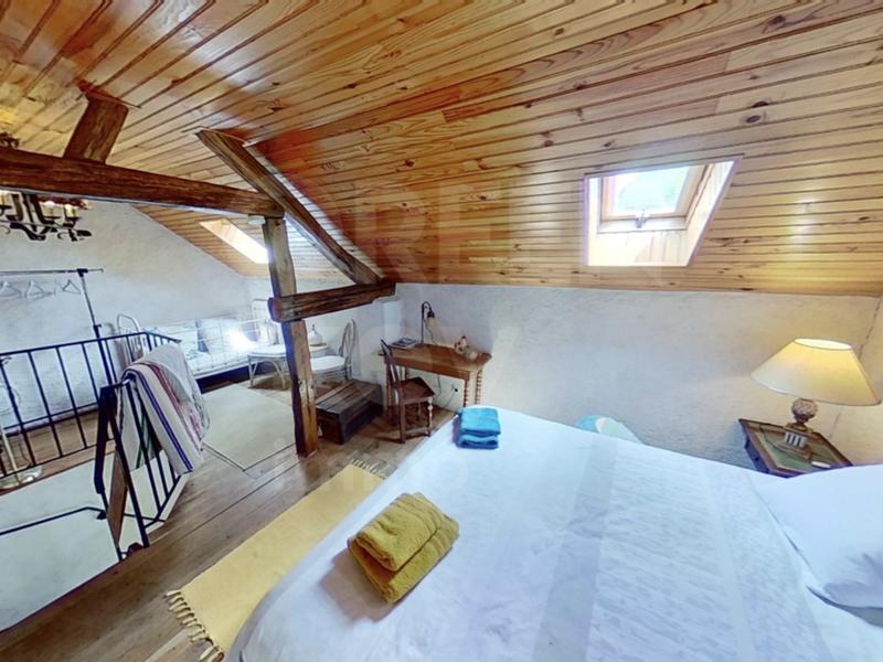 Maison - 211 m² - 7 pièces