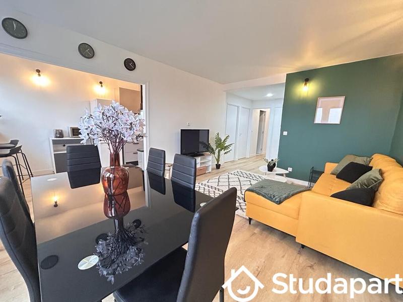 Chambre - 9 m² - 1 pièce