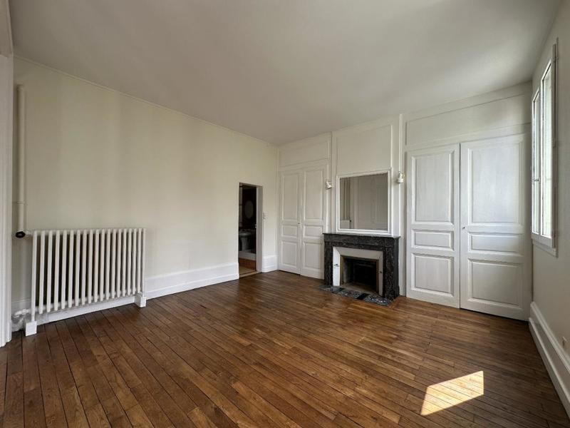 Appartement ancien - 150 m² - 5 pièces