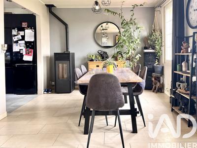 Maison - 80 m² - 5 pièces