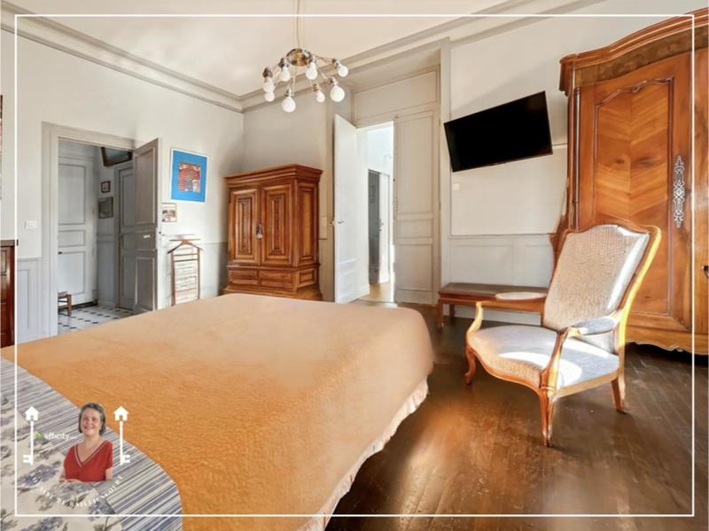 Maison - 430 m² - 12 pièces