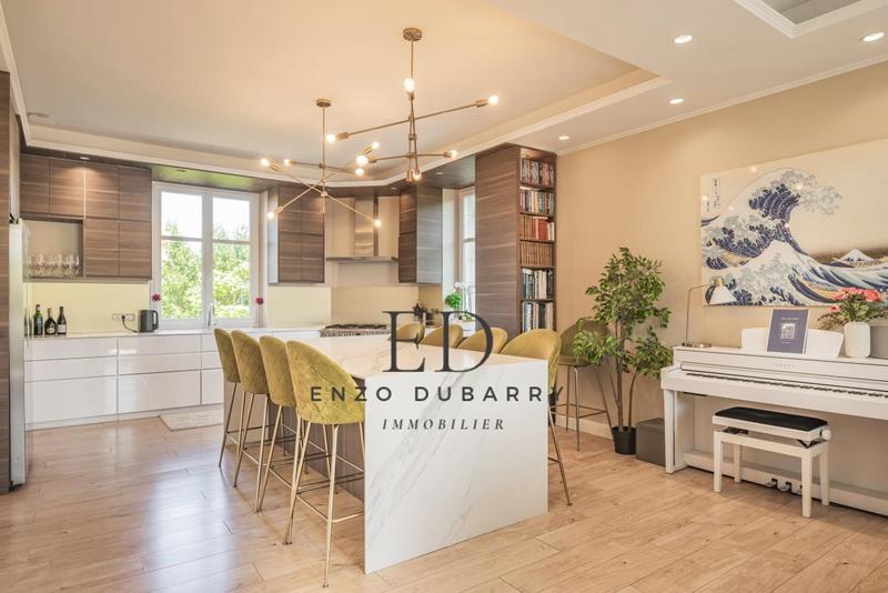 Appartement - 131 m² - 4 pièces