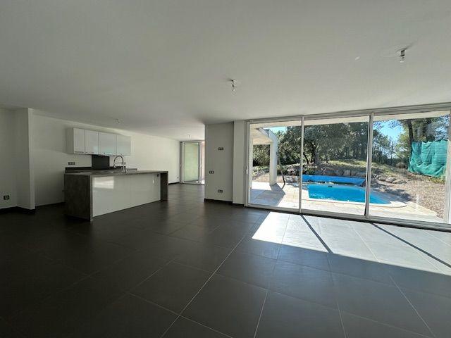 Maison - 135 m² - 4 pièces