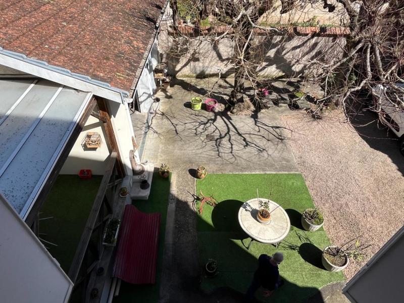 Maison - 263 m² - 10 pièces