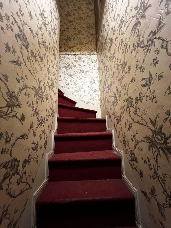 Maison - 230 m² - 7 pièces