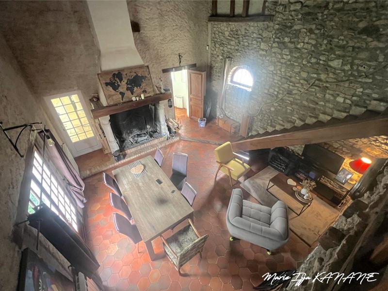 Maison ancienne - 250 m² - 8 pièces