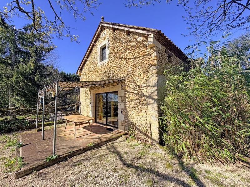 Maison en pierre - 196 m² - 4 pièces