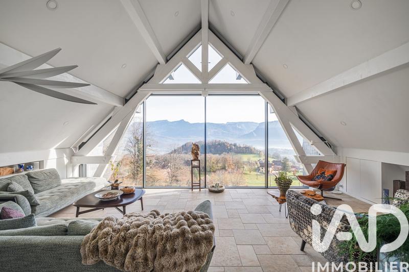 Maison - 254 m² - 7 pièces