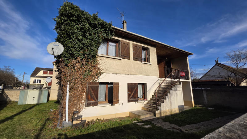 Maison - 145 m² - 9 pièces