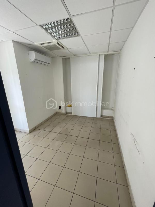 Bureau - 98 m² - 3 pièces