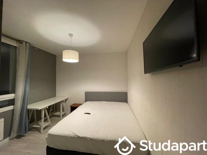 Appartement - 95 m² - 6 pièces