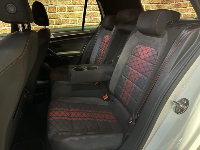 Volkswagen Golf 7 2.0 Tsi 290 Gti Tcr Dsg7