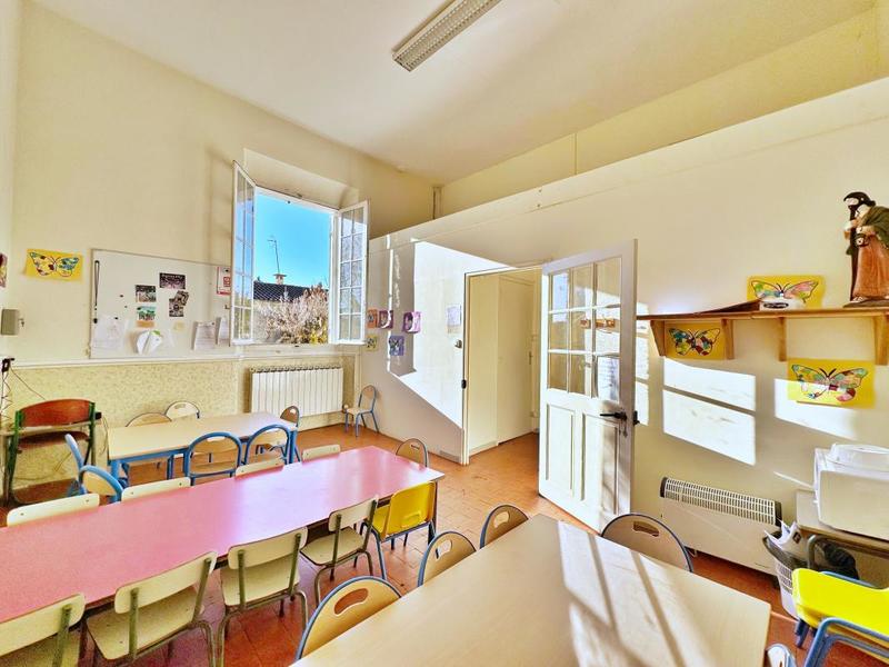 Immeuble - 237 m² - 10 pièces