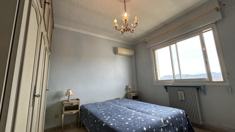 Appartement - 9 247 m² - 5 pièces