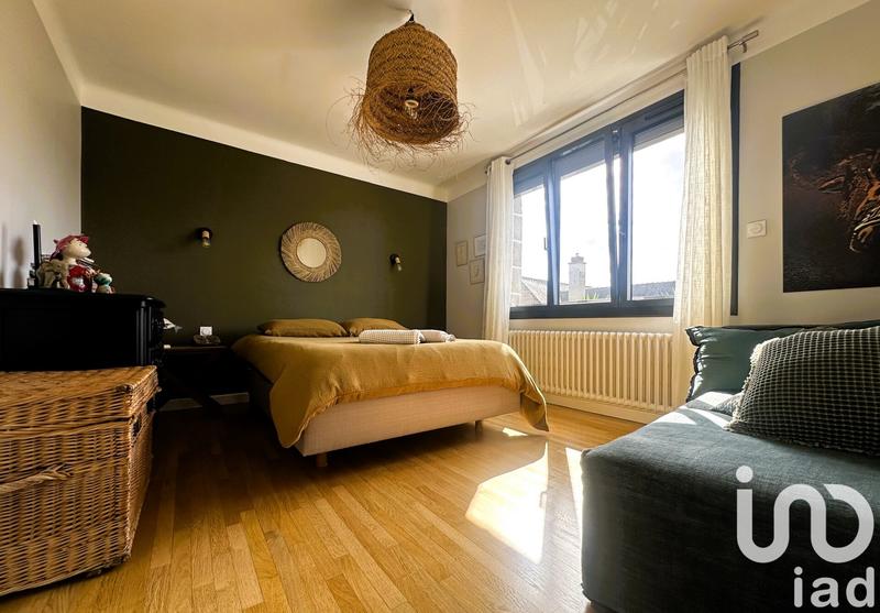 Maison - 134 m² - 8 pièces