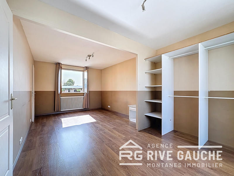 Maison - 258 m² - 10 pièces