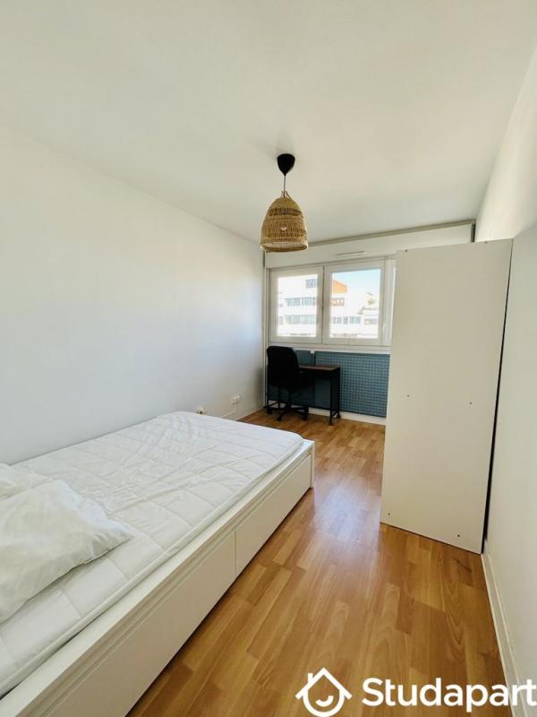Chambre - 12 m² - 1 pièce