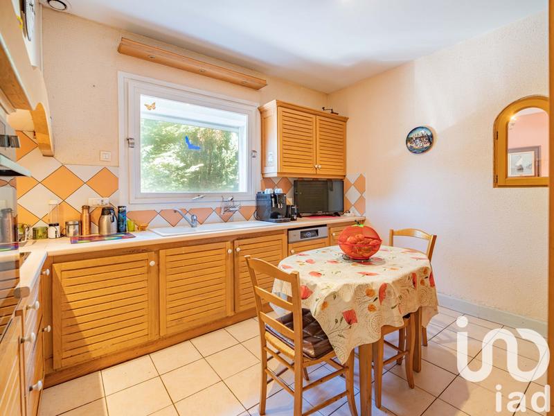 Maison - 230 m² - 7 pièces