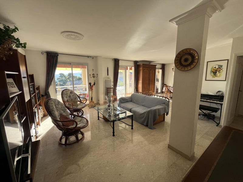 Appartement - 98 m² - 4 pièces