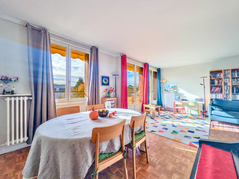 Appartement - 85 m² - 5 pièces