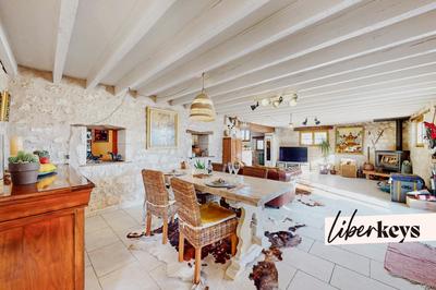 Maison en pierre - 201 m² - 6 pièces