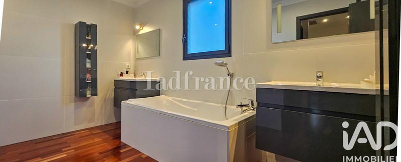 Maison - 147 m² - 6 pièces