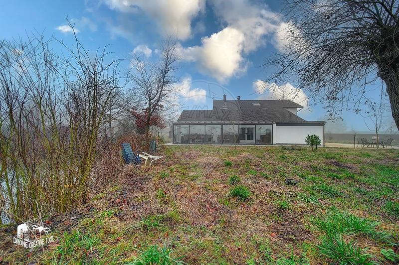 Maison - 275 m² - 8 pièces