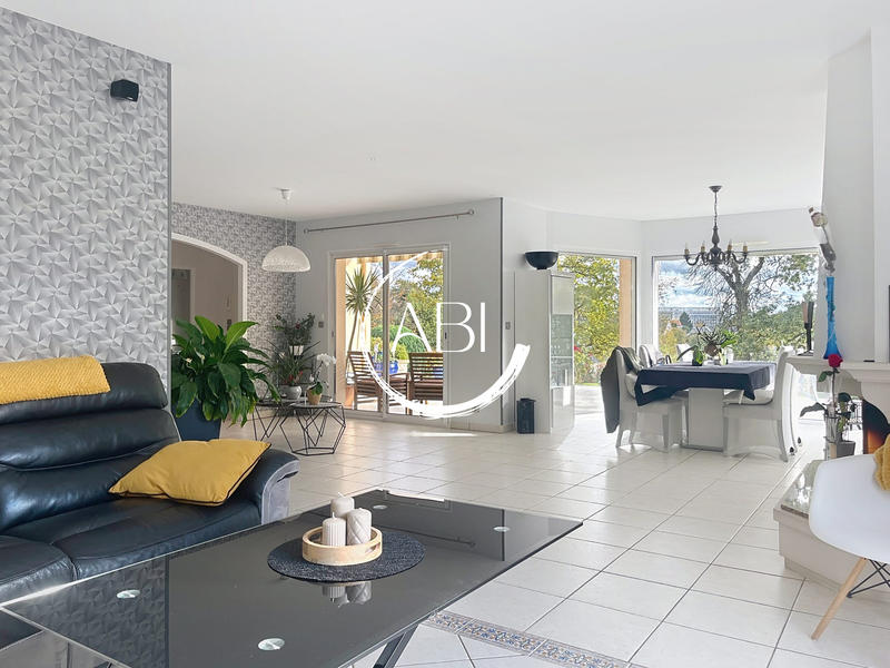 Maison - 155 m² - 4 pièces